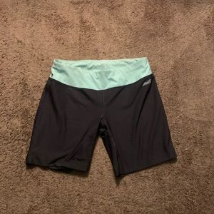 Avía biker shorts Sz medium